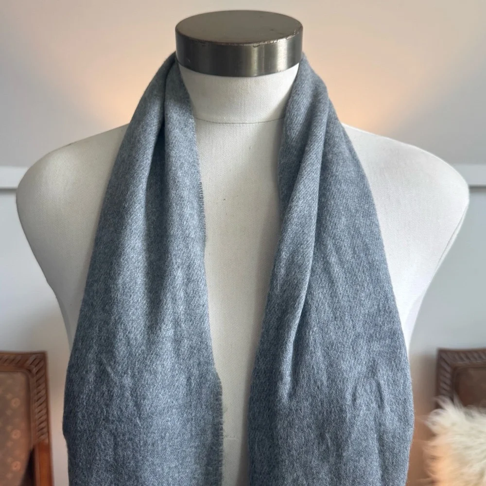 Gray Cashme Scarf with Fringe